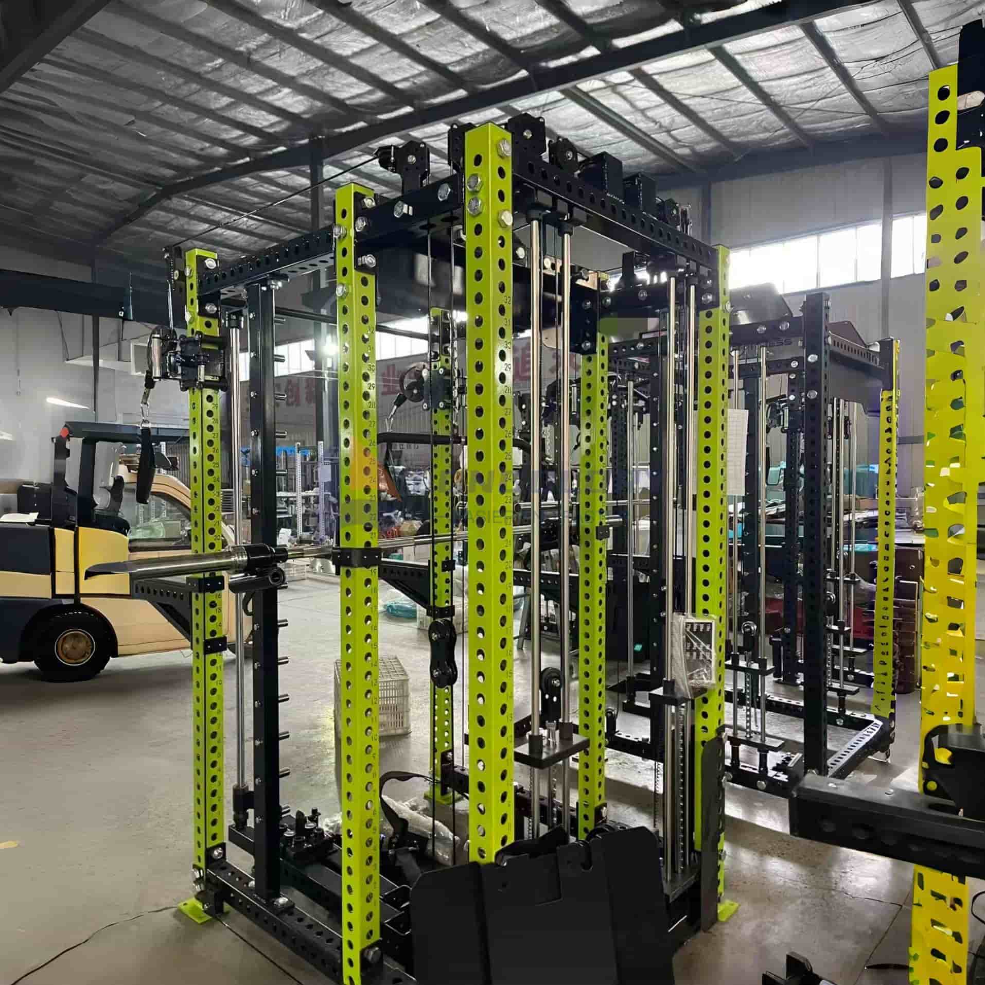 Πολυλειτουργικό Trainer Smith Machine